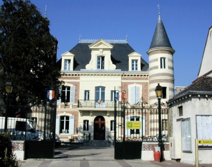 Mairie de MAINTENON